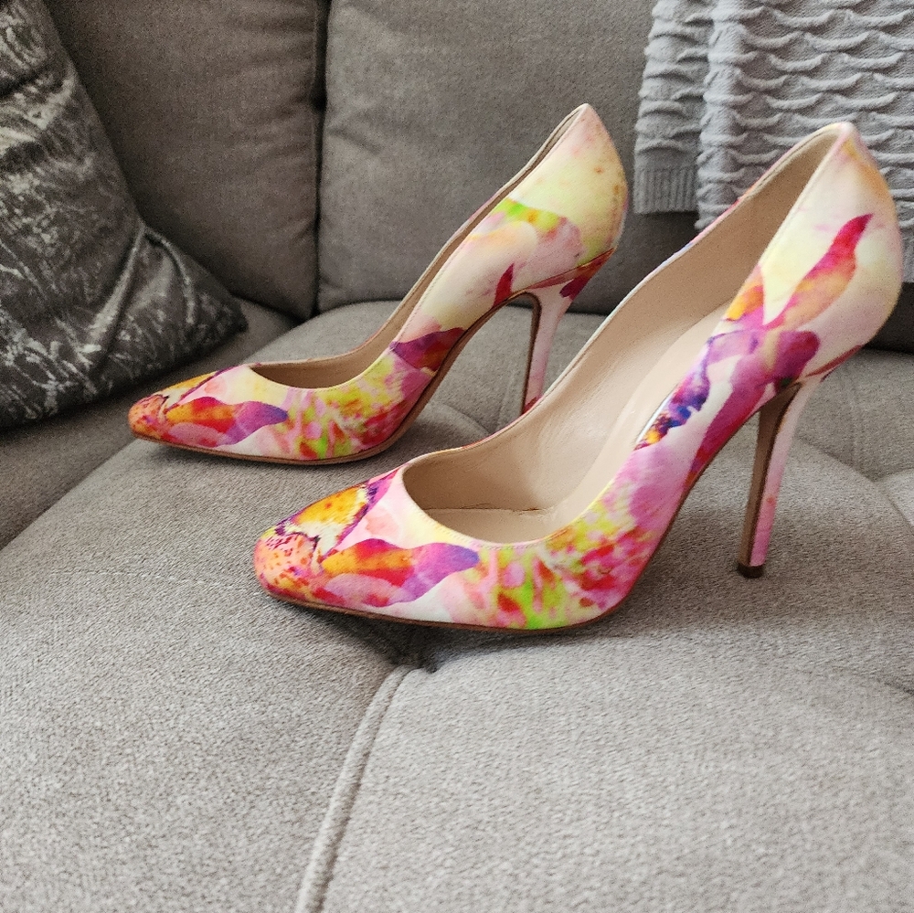 Oscar Dela Renta Floral fabric heels 38.5 8.5 Spring Wedding Cocktail Wedding - Picture 2 of 5